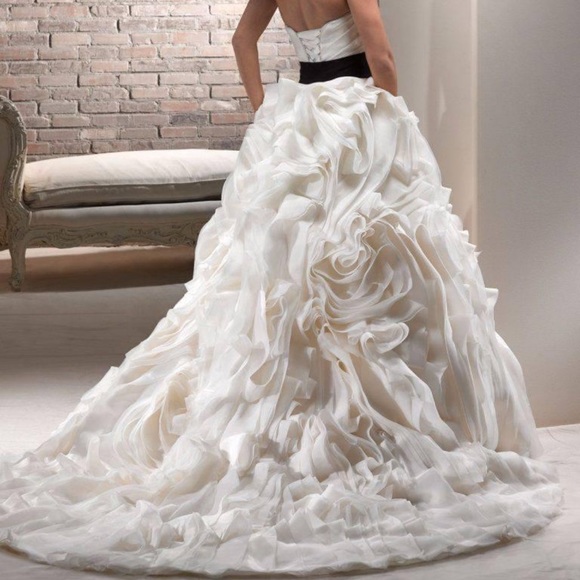 Maggie Sottero Juliette dress size 0 - Picture 3 of 8